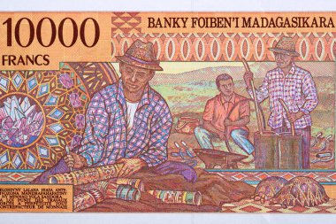 Malagasy parasıyla çalışan zanaatkarlar - Ariary