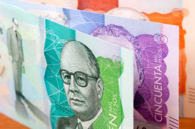 Kolombiya parası - Peso iş geçmişi