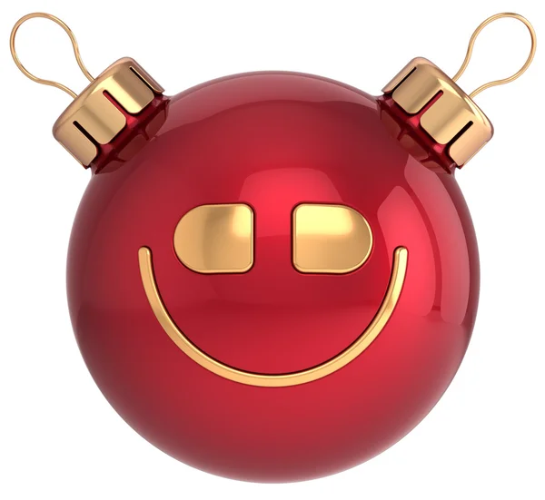 Bola de Navidad sonrisa cara Año Nuevo bauble sonriente icono decoración de oro rojo. Emoticono de celebración invernal — Foto de Stock