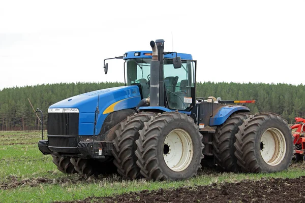 Travaux Agricoles Labourage Terrains Sur Tracteur Puissant — Photo