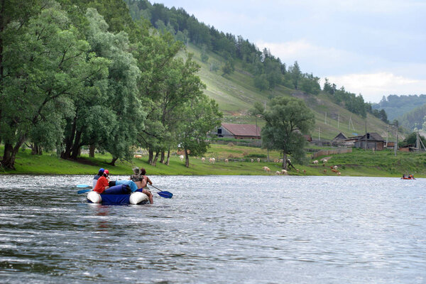 сплав по реке Белой на Южном Урале