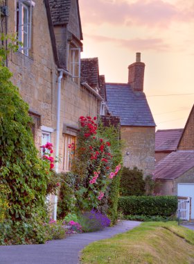 Cotswold cottages adlı günbatımı