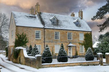 Cotswold kar ile ev