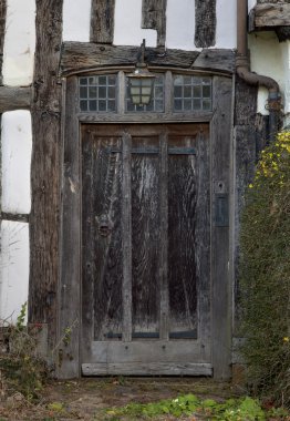 Tudor kapı