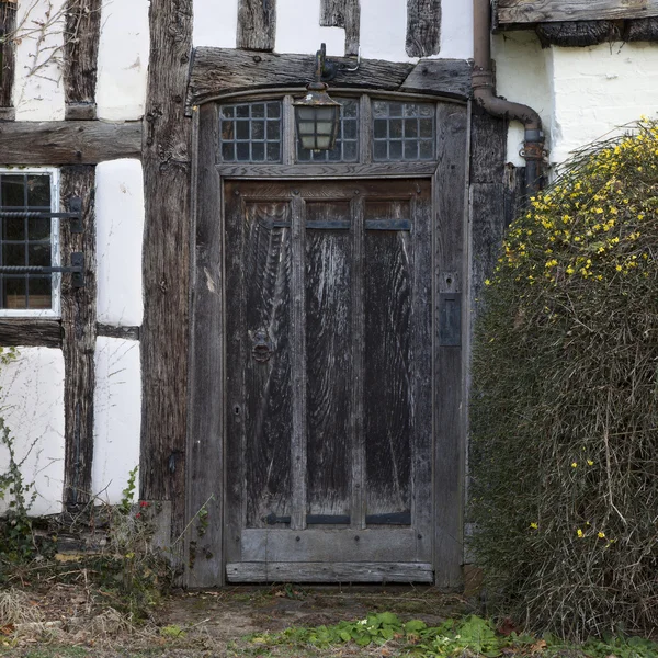 Tudor-Tür — Stockfoto