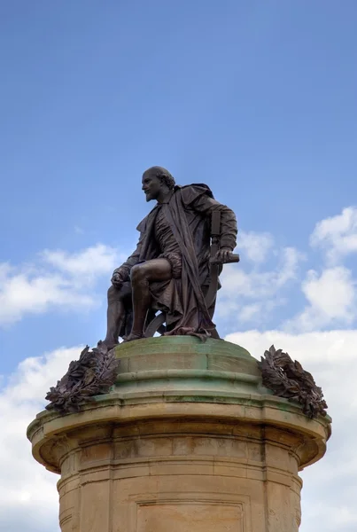 Estátua de William Shakespeare com espaço para cópia — Fotografia de Stock