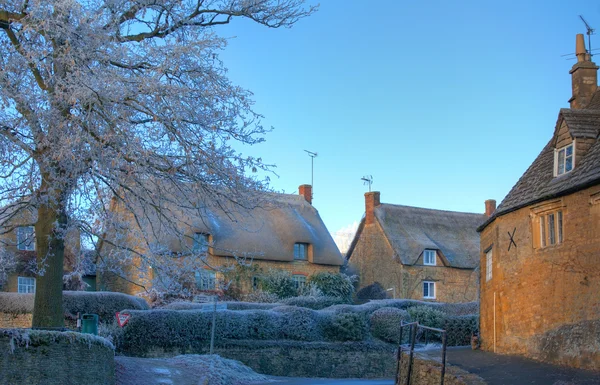 Cotswold village in winter — Stock Photo, Image