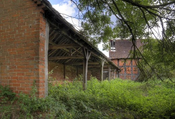 Gården skydd skjul — Stockfoto