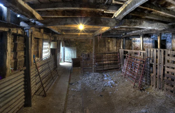 Geleneksel cowhouse — Stok fotoğraf