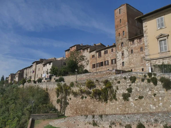 Colle Val Elsa Nın Panorama Sapia Siperlerinden Şehir Duvarları Boyunca — Stok fotoğraf