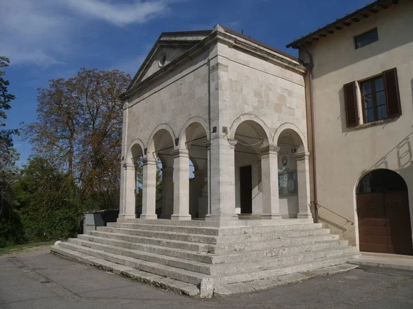 Igreja Marcial Gracciano Dell Elsa Tem Fachada Com Entrada Levantada — Fotografia de Stock