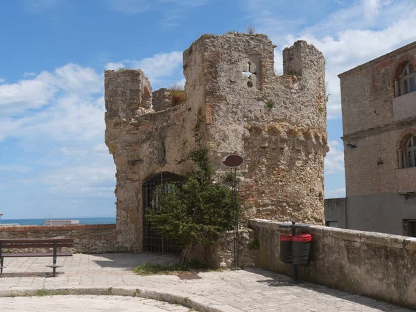Torricella Langs Stadsmuren Van Het Zwabische Kasteel Termoli Met Adriatische — Stockfoto