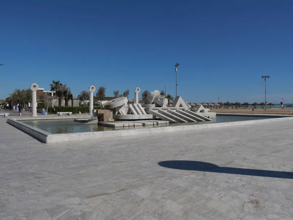 Ship Fountain Pescara Located Seafront Represents Ancient Rowing Boat — Φωτογραφία Αρχείου