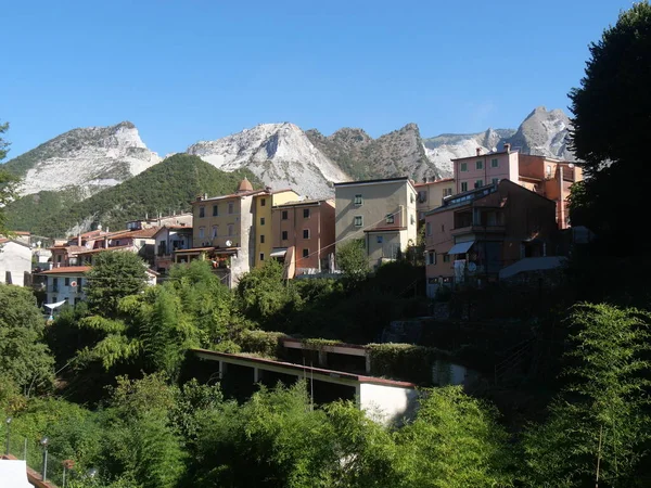 Panorama Bacia Pedreira Mármore Miseglia Entre Verde Das Montanhas Apeninos — Fotografia de Stock