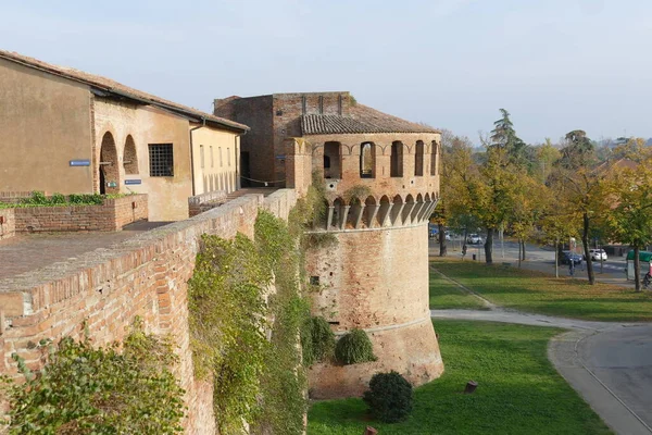 Schloss Sforza Imola Der Runde Turm Entlang Der Erhöhten Patrouillenwege — Stockfoto
