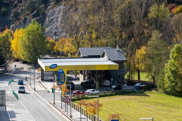 Andorra Vella Andorra 2021 Elf Tankstelle Mit Kleinem Carrefour Laden — Stockfoto