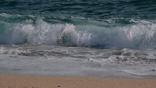 Ondas Vista Frontal Alvejante Vezes Câmera Lenta — Vídeo de Stock