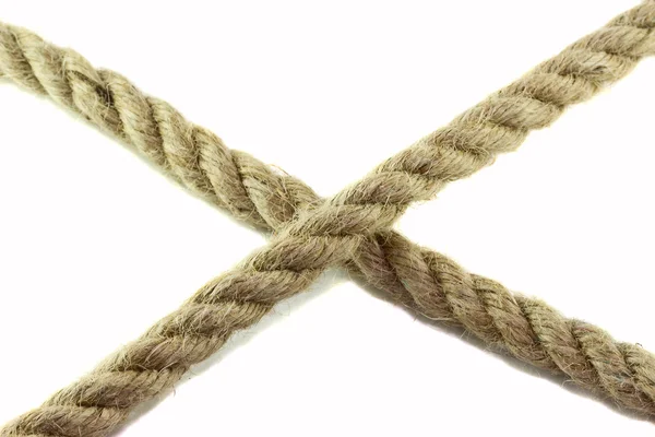 Jutové lano na bílém pozadí — Stock fotografie