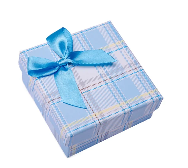 niebieskie pudełko z kokardą - biały na białym tle