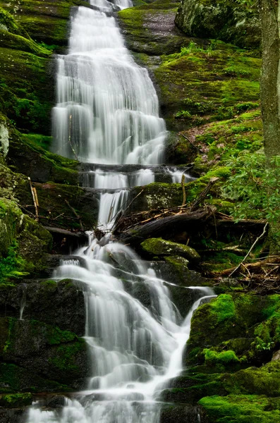 Buttermilk Falls después de una lluvia primaveral —  Fotos de Stock