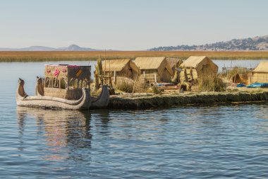 yüzen ada uros, titicaca Gölü, peru, Bolivya görünümünü