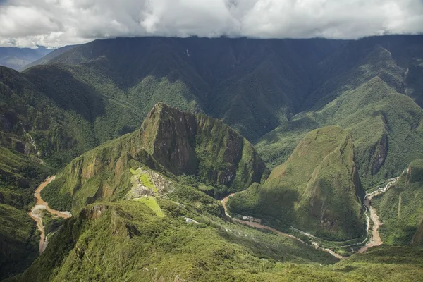 Vista de Machu Picchu, Perú desde la montaña Machu Picchu — Foto de Stock