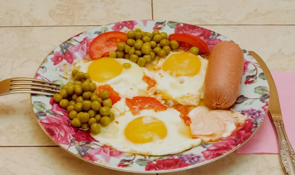 sosisli yumurta