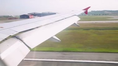 kuala Lumpur Havaalanı'nda iniş. Malezya