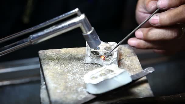 Goldsmith au travail. Thaïlande — Video