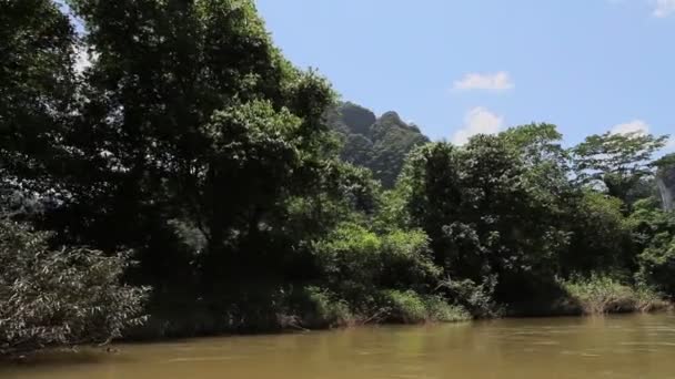 Ταϊλάνδη. ράφτινγκ ποτάμι — Αρχείο Βίντεο
