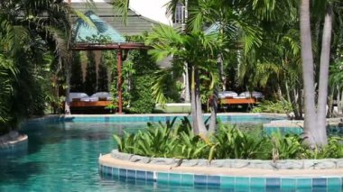 Tayland. otel havuzunda