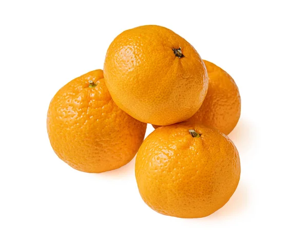 Saftiga Mogna Mandariner Isolerade Vitt — Stockfoto