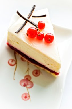 çilek ile şenlikli cheesecake