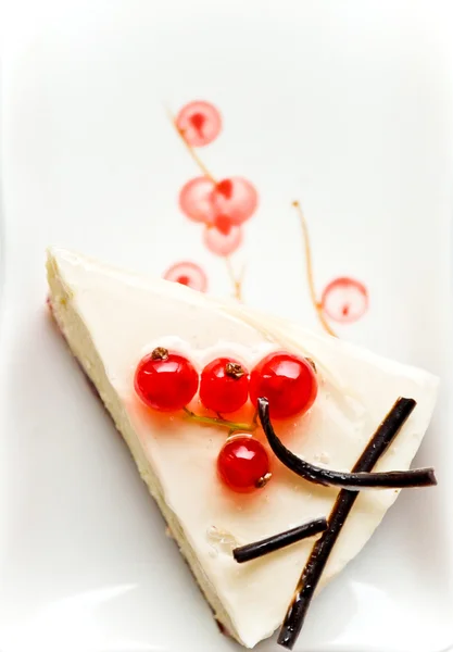 Cheesecake with red currant — Stock Photo, Image
