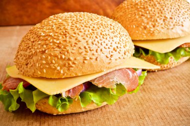 füme et ve sebze Burger