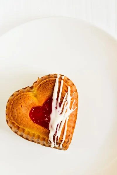 Heart-shaped mini cake — Stock Photo, Image