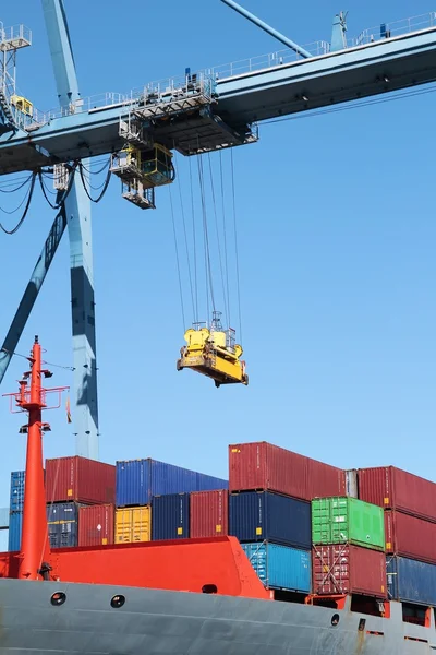 Container ship in port — Stock Photo, Image