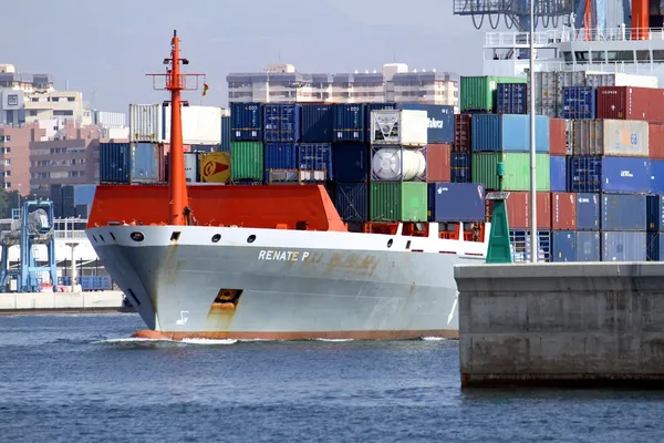 Container ship sailing — Stock Photo, Image