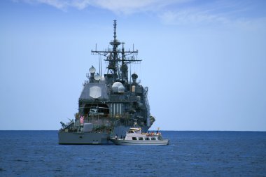 savaş gemisi