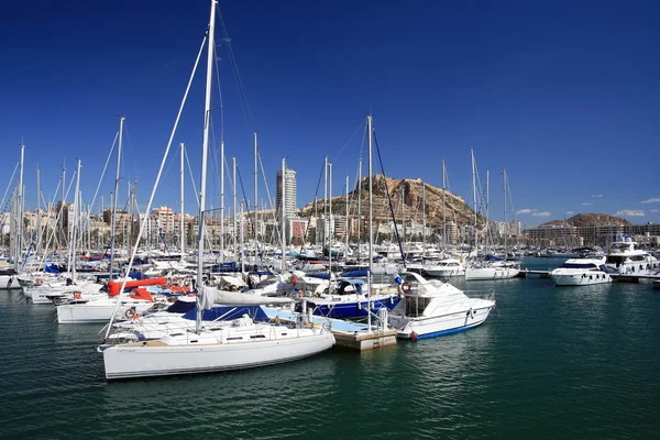 Alicante hamn och fästning — Stockfoto