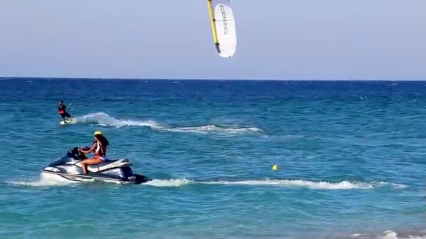 Rhodes Greece September 2018 Relax Jetski Windsurfing Vacation Tourism Rhodes — Stock Video