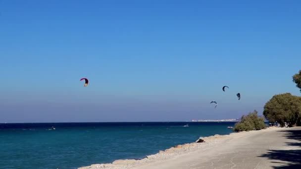 Relaxe Windsurf Férias Rodes Grécia Belas Águas Azul Turquesa Praia — Vídeo de Stock