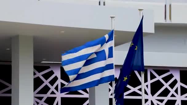 Bandeira Azul Branca Grega Européia Com Fundo Construção Rodes Grécia — Vídeo de Stock