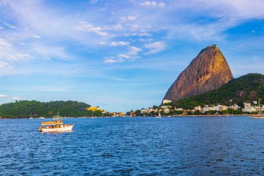 Rio de Janeiro Brezilya 'daki Urca köyünün Pao de Acucar panorama manzarası ve şehir manzarası..