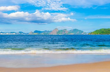 Flamengo Sahili doğal deniz manzarası ve Guanabara Körfezi Flamengo Rio de Janeiro Brezilya manzarası.