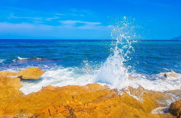 Grandes Olas Fuertes Áspero Paisaje Natural Costero Playa Con Olas — Foto de Stock