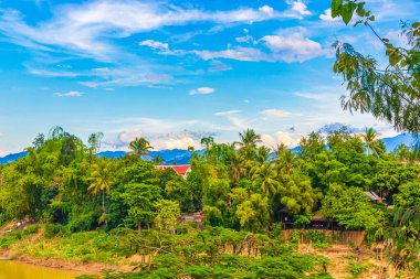 Mekong nehri ve Luang Prabang şehri, Güneydoğu Asya 'da Laos dünya turnesinde yer alıyor..