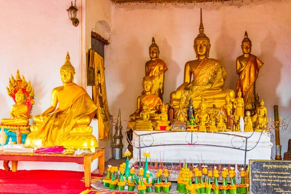 Statues Bouddha Sur Montagne Phousi Hill Wat Chom Stupa Dans — Photo