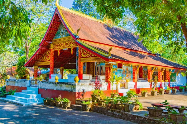 Wat Phol Phao Templo Budista Ouro Arquitetura Vermelha Melhores Templos — Fotografia de Stock