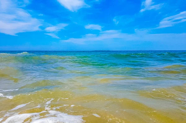 Prachtig Zonnig Landschap Met Enorme Krachtige Golven Helder Water Van — Stockfoto